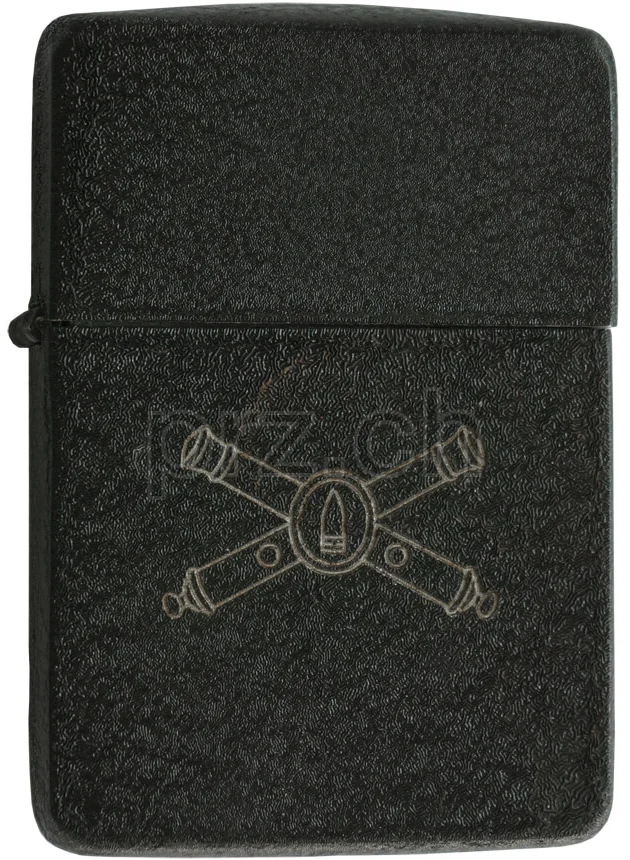 U.S. Army Coast Artillery Corps – engraved by Zippo, Ansicht 1 U.S. Army Coast Artillery Corps – engraved by Zippo, Modell four barrel hinge, flat bottom, Jahr 1942 - 43, Ansicht 1