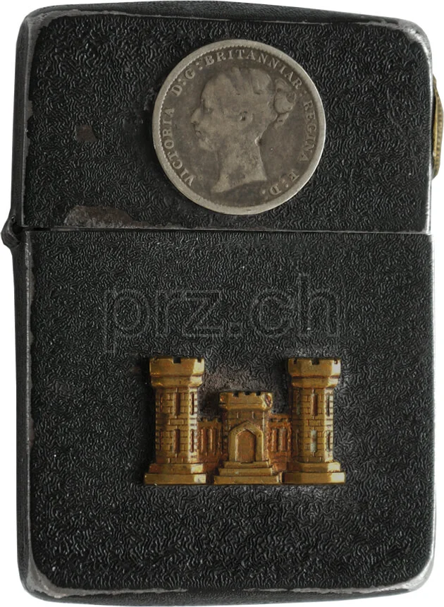 U.S. Army Corps of Engineers – Coins, Ansicht 1 U.S. Army Corps of Engineers – Coins, Modell four barrel hinge, flat bottom, Jahr 1942 - 43, Ansicht 1