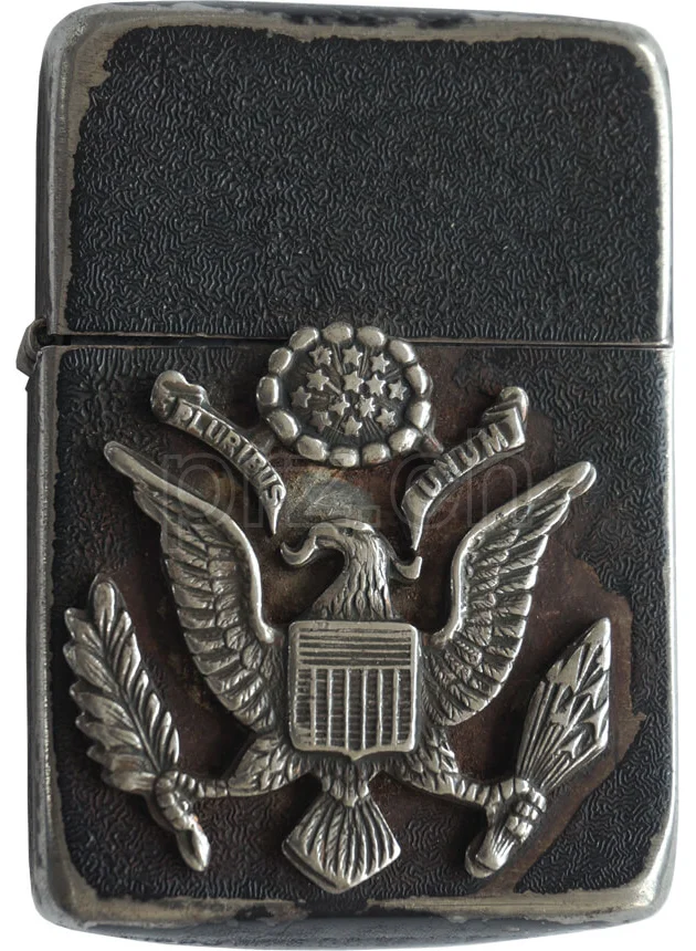 Jesus Holy Medal, Modell four barrel hinge, round bottom, Jahr 1942 - 43, Ansicht 2