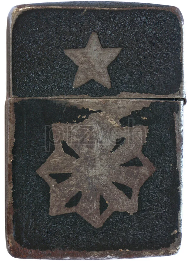 Self Engraved – D S, Modell four barrel hinge, flat bottom, Jahr 1942 - 43, Ansicht 2