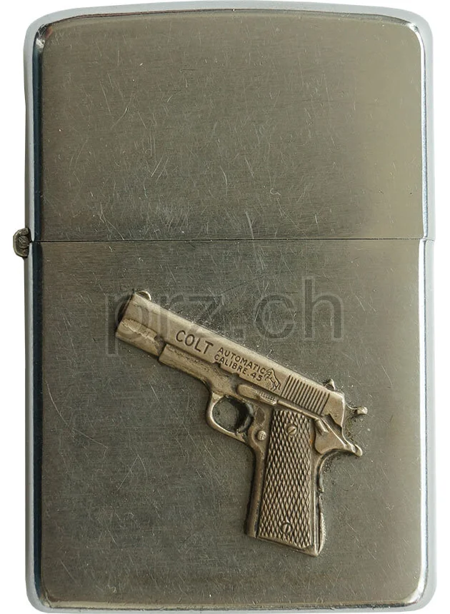 Colt M1911 – .45 caliber, Vorderseite Colt M1911 – .45 caliber, Modell chrome plated brushed, five barrel hinge, Jahr 1969, Vorderseite
