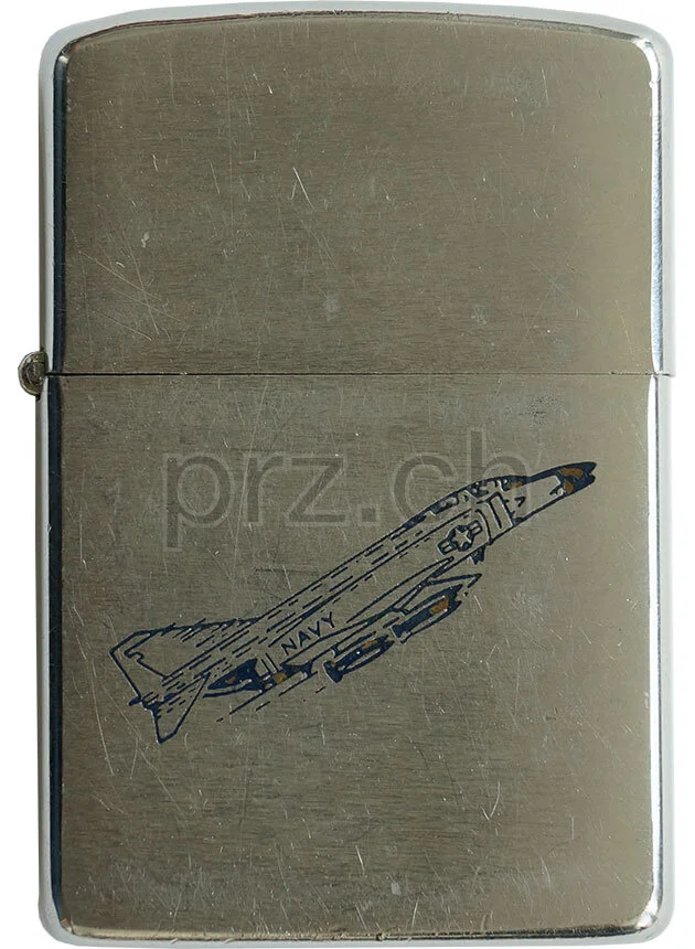 Fighter Squadron 11 – «Red Rippers», Ansicht 2 Fighter Squadron 11 – «Red Rippers», Modell chrome plated brushed, five barrel hinge, Jahr 1968, Ansicht 2