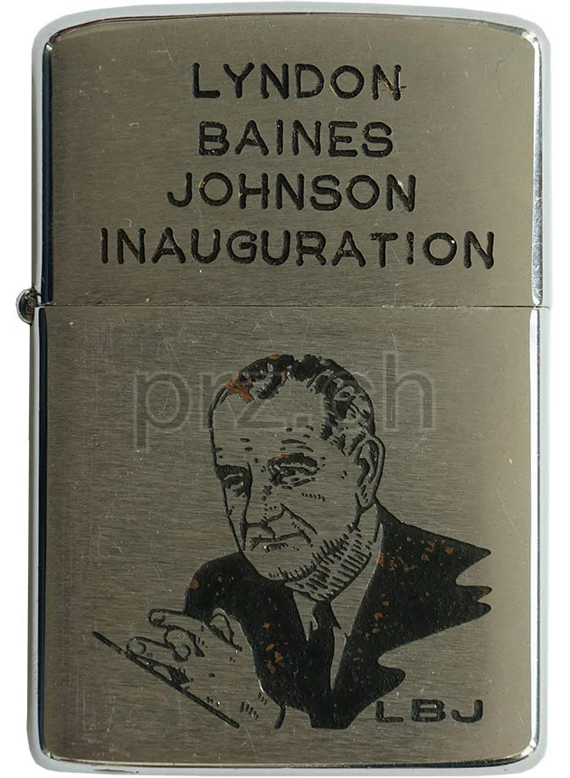 Lyndon Baines Johnson – Inauguration, Vorderseite Lyndon Baines Johnson – Inauguration, Modell chrome plated brushed, five barrel hinge, Jahr 1964, Vorderseite