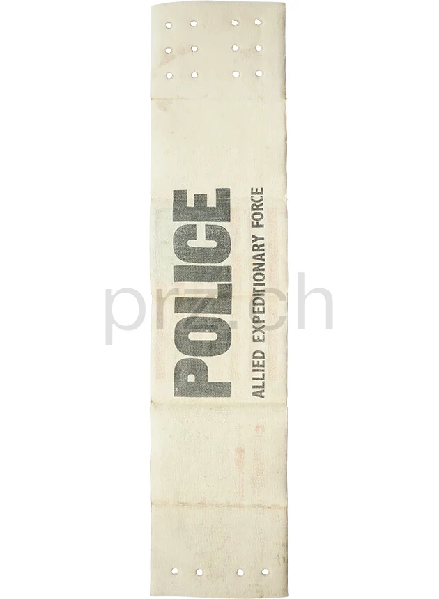 D-Day Arm Flag – Police Allied Expeditionary Force, Ansicht 3 D-Day Arm Flag – Police Allied Expeditionary Force, Modell Airborne «POLICE», Jahr 1944, Ansicht 3