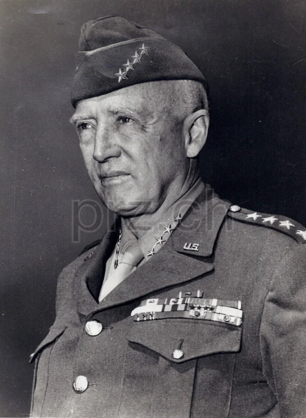 U.S. Army Ordnance Corps – General Campbell, Ansicht 7 U.S. Army Ordnance Corps – General Campbell, Modell four barrel hinge, flat bottom, Jahr 1942 - 43, Ansicht 7