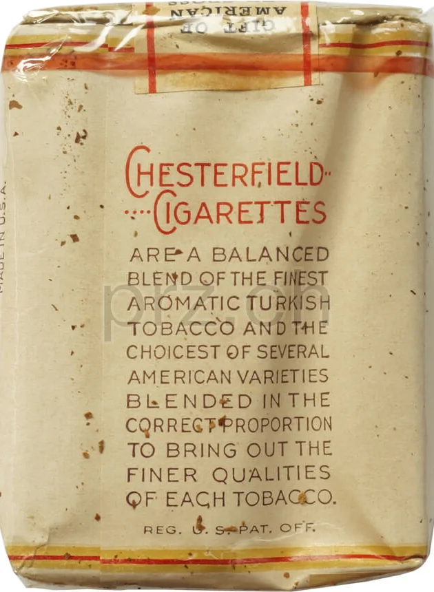 Chesterfield – 1944 Red Cross, Rückseite Chesterfield – 1944 Red Cross, Modell Red Cross, Jahr 1944, Rückseite
