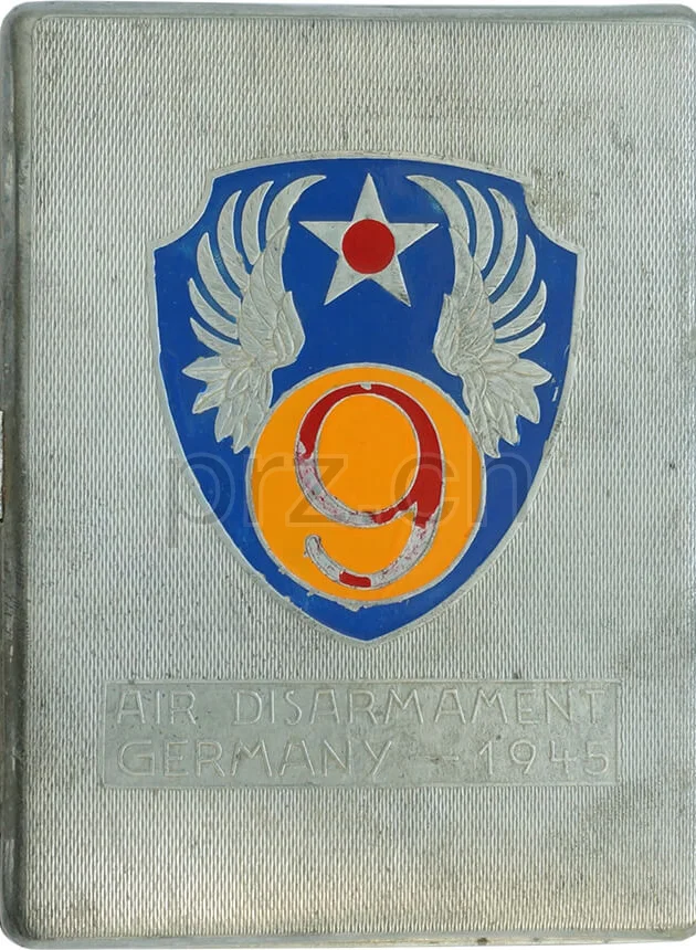 Case – 9th U.S. Air Force, Vorderseite Case – 9th U.S. Air Force, Modell Army, Jahr 1945, Vorderseite