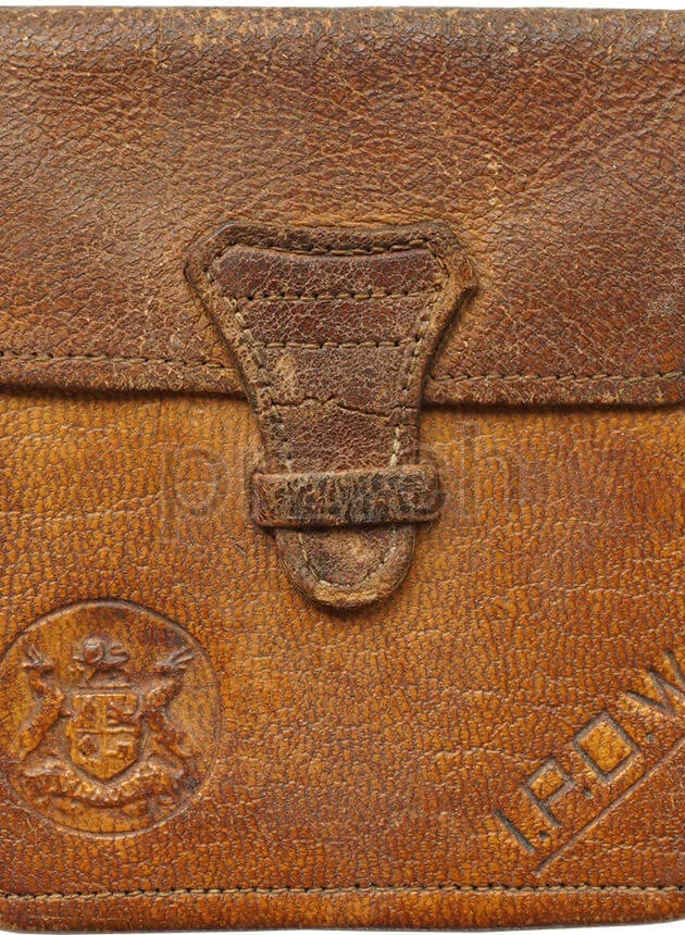 Case – I.P.O.W. Camp Zonderwater, Ansicht 1 Case – I.P.O.W. Camp Zonderwater, Modell Private, Jahr 1941 - 47, Ansicht 1