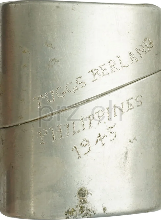 Case – Tuggs Berland, Vorderseite Case – Tuggs Berland, Modell Private, Jahr 1945, Vorderseite