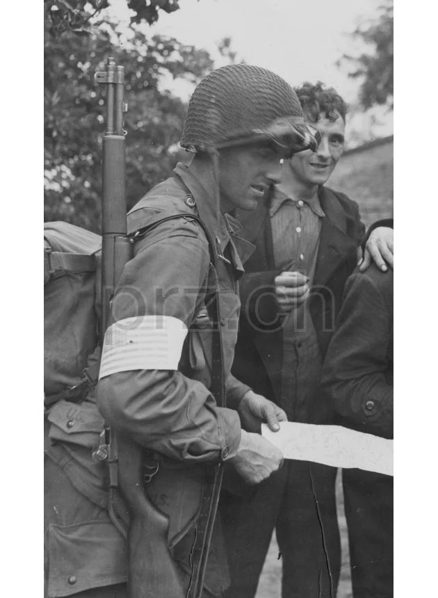 D-Day Arm Flag – Invasion, Ansicht 3 D-Day Arm Flag – Invasion, Modell Airborne, Jahr 1943 - 44, Ansicht 3