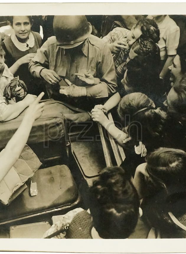 Vorderseite von U.S. 7th Armored Division – Herbert A. Wisbey, Jr., Modell three barrel hinge, round bottom, Jahr 1943 - 45, Bild 13