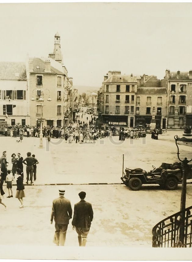 Vorderseite von U.S. 7th Armored Division – Herbert A. Wisbey, Jr., Modell three barrel hinge, round bottom, Jahr 1943 - 45, Bild 15