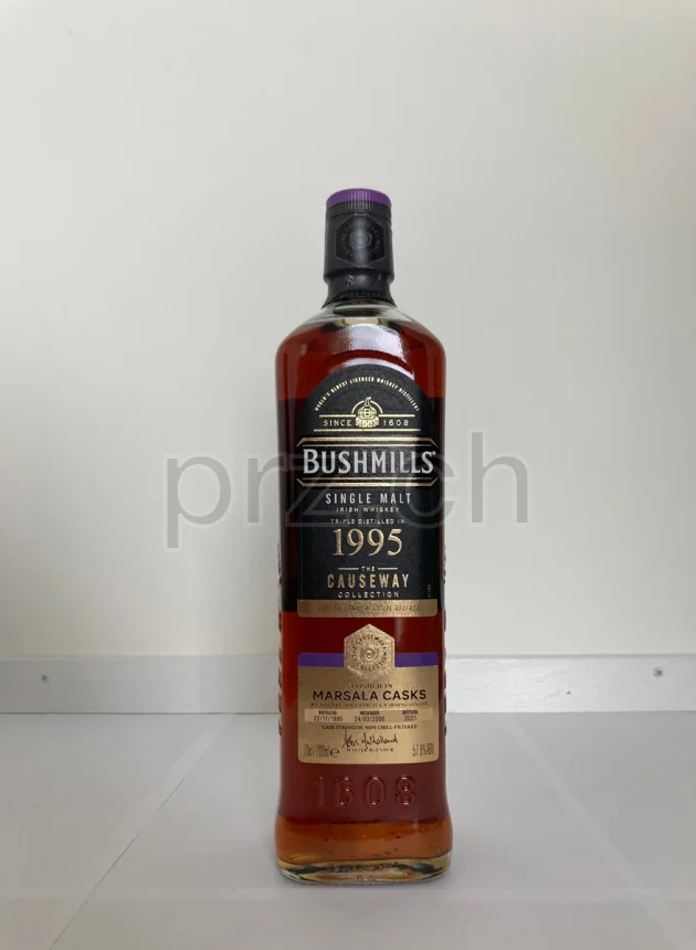 Bushmills, 25 Jahre, abgefüllt 2021, Ansicht 2