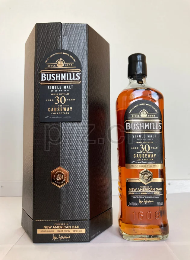 Bushmills, 30 Jahre, abgefüllt 2020, Ansicht 1