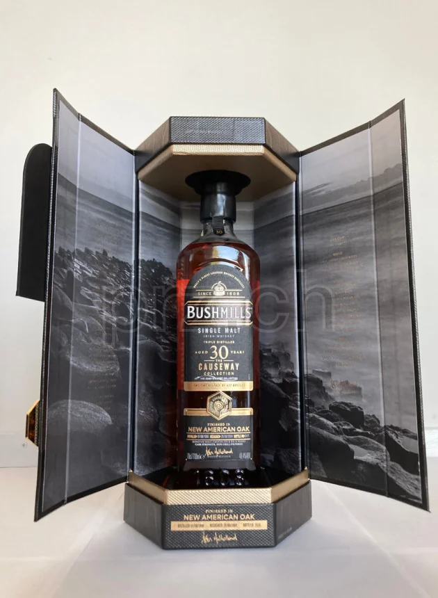 Bushmills, 30 Jahre, abgefüllt 2020, Ansicht 4