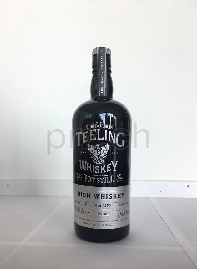 Teeling Whiskey Company, 3 Jahre, abgefüllt 2018, Ansicht 2