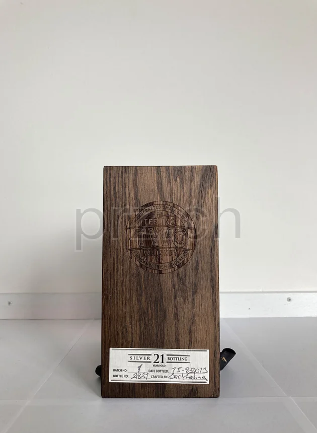 Teeling Whiskey Co. (TWC), 21 Jahre, abgefüllt 2013, Ansicht 3