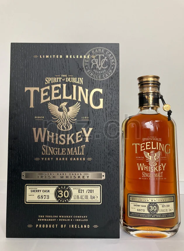 The Teeling Whiskey Company, 30 Jahre, abgefüllt 2022, Ansicht 1