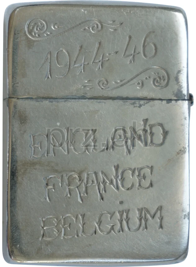 U.S. Army Medical Corps – 91st General Hospital, Modell three barrel hinge, flat bottom, Jahr 1943 - 45, Ansicht 2