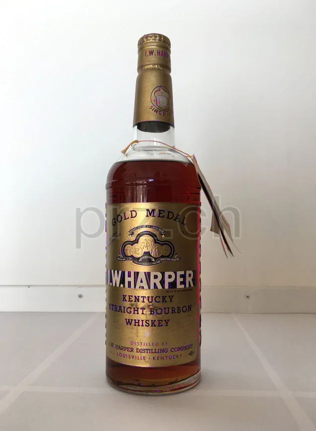I.W. Harper Distilling Company, abgefüllt 1970, Ansicht 1