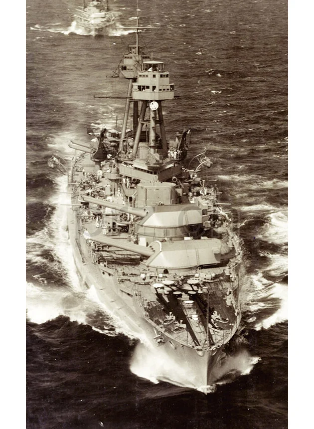 U.S. Navy «U.S.S. Oklahoma» – engraved by Zippo, Modell four barrel hinge, flat bottom, Jahr 1943, Ansicht 3
