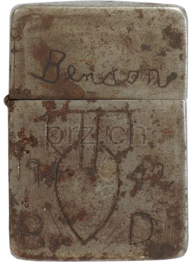 U.S. Army Air Force Bomb Disposal Squad – Irving Benson, Ansicht 1 U.S. Army Air Force Bomb Disposal Squad – Irving Benson, Modell four barrel hinge, flat bottom, Jahr 1942 - 43, Ansicht 1