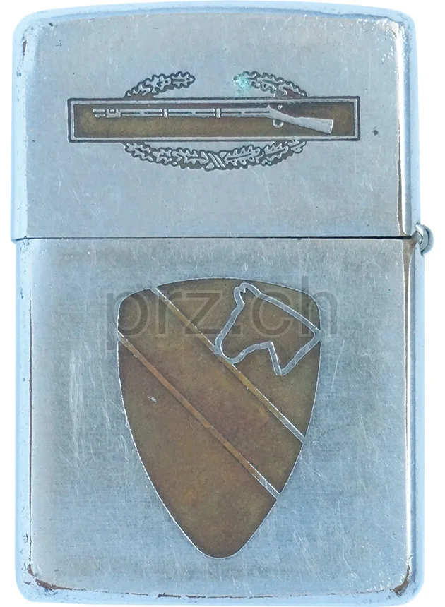 5th Cavalry Regiment – «Loyal Courage», Ansicht 2 5th Cavalry Regiment – «Loyal Courage», Modell chrome plated brushed, five barrel hinge, Jahr 1969, Ansicht 2