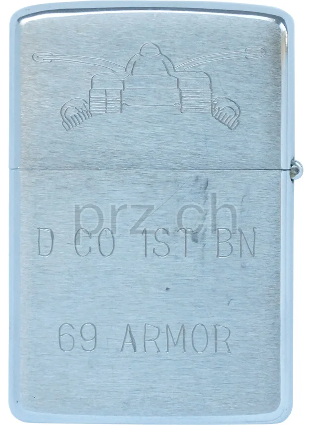 69th Armor, 1st Bn – «Black Panthers», Ansicht 2 69th Armor, 1st Bn – «Black Panthers», Modell chrome plated brushed, five barrel hinge, Jahr 1968, Ansicht 2