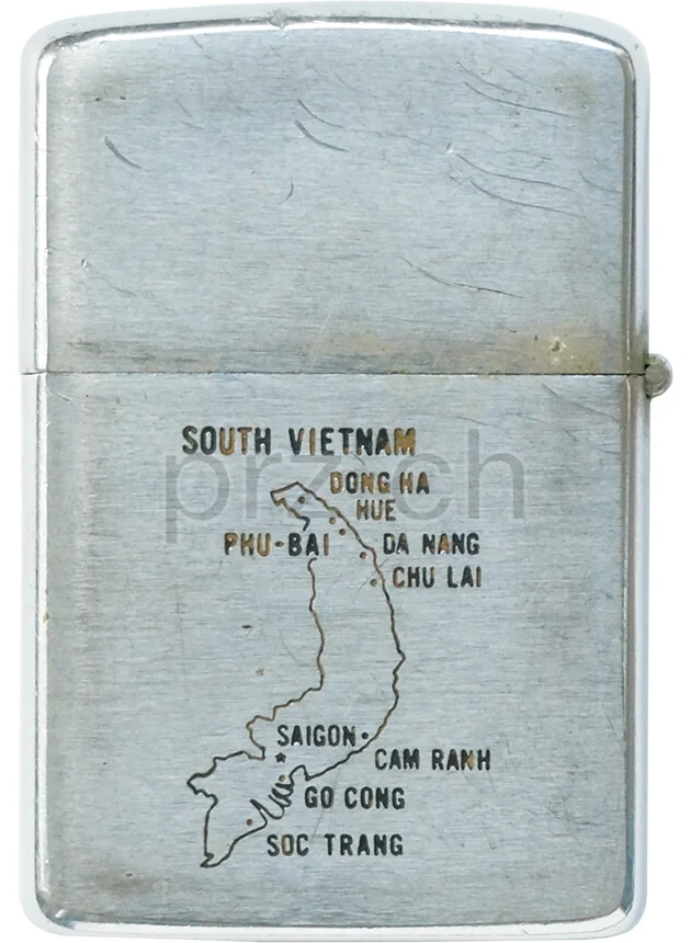 U.S. Naval Mobile Construction Battalion Seven – NMCB-7, Ansicht 2 U.S. Naval Mobile Construction Battalion Seven – NMCB-7, Modell chrome plated brushed, five barrel hinge, Jahr 1968, Ansicht 2