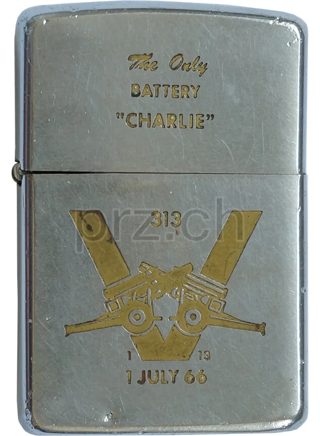 U.S. 3rd Marine Division – 13th Marine Regiment, Ansicht 1 U.S. 3rd Marine Division – 13th Marine Regiment, Modell chrome plated brushed, five barrel hinge, Jahr 1967, Ansicht 1