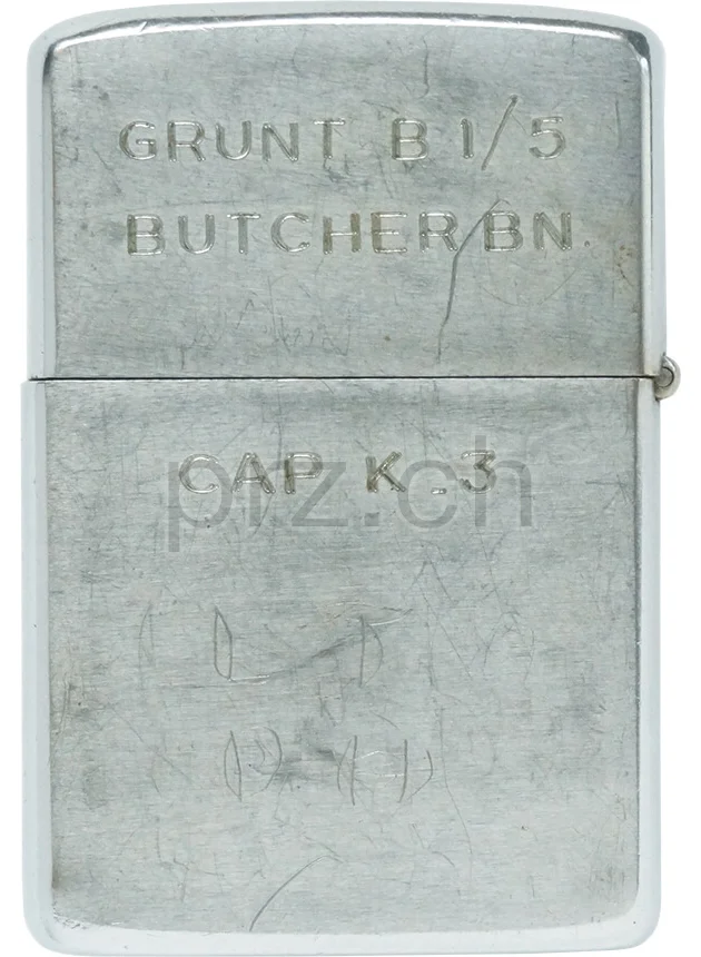 U.S. 1st Marine Division 1/5 – «The Butchers», Modell chrome plated brushed, five barrel hinge, Jahr 1967, Ansicht 2