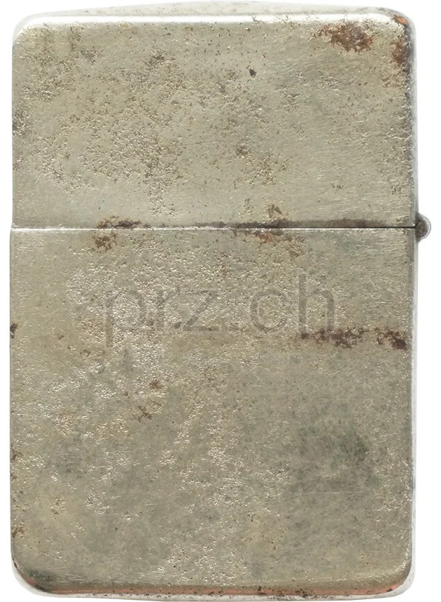 Bell Aircraft – engraved by Zippo used, Ansicht 2 Bell Aircraft – engraved by Zippo used, Modell four barrel hinge, flat bottom, Jahr 1942 – 43, Ansicht 2