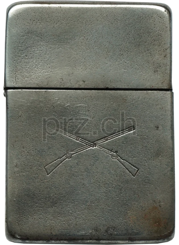 U.S. Infantry – engraved by Zippo, Modell four barrel hinge, flat bottom, Jahr 1942 – 43, Vorderseite