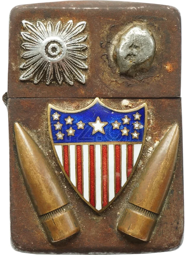 U.S. Army aide-de-camp – RAF Medical Corps, Vorderseite U.S. Army aide-de-camp – RAF Medical Corps, Modell three barrel hinge, round bottom, Jahr 1943 - 45, Vorderseite