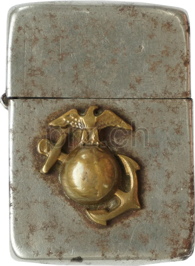 U.S. Marine Corps – Insignia, Modell three barrel hinge, round bottom, Jahr 1943 - 45, Vorderseite