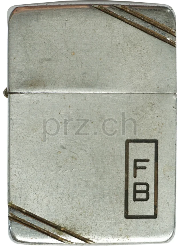U.S. Navy «U.S.S. MC Calla» – engraved by Zippo, Modell four barrel hinge, flat bottom, Jahr 1940, Vorderseite