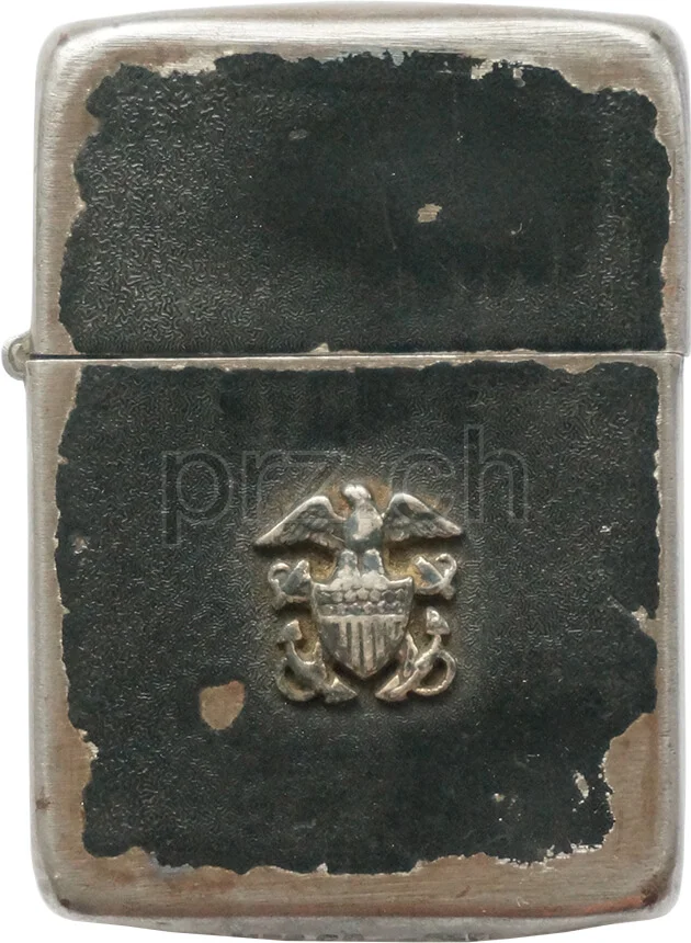 U.S. Navy «U.S.S. Tomahawk» – engraved by Zippo, Modell three barrel hinge, round bottom, Jahr 1943 - 45, Vorderseite