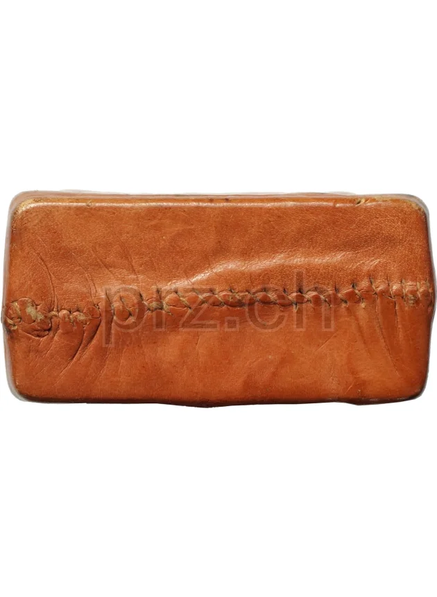 Case – Leather Monogram H, Unterseite Case – Leather Monogram H, Modell Private, Jahr 1942 - 45, Unterseite