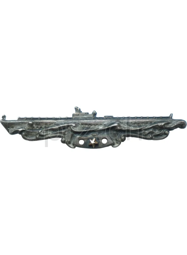 U.S. Navy «U.S.S. Finback» – Charles Mc Henry, Vorderseite U.S. Navy «U.S.S. Finback» – Charles Mc Henry, Modell three barrel hinge, round bottom, Jahr 1943 - 45, Vorderseite