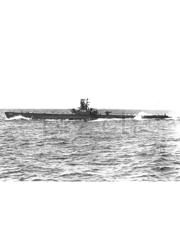 U.S. Navy «U.S.S. Finback» – Charles Mc Henry, Ansicht 13 U.S. Navy «U.S.S. Finback» – Charles Mc Henry, Modell three barrel hinge, round bottom, Jahr 1943 - 45, Ansicht 13