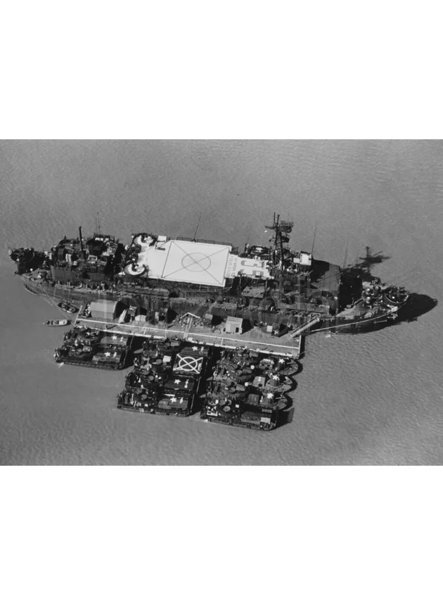 U.S. Navy «U.S.S. Benewah» – «Fuck You Jane», Modell chrome plated brushed, five barrel hinge, Jahr 1968, Ansicht 3