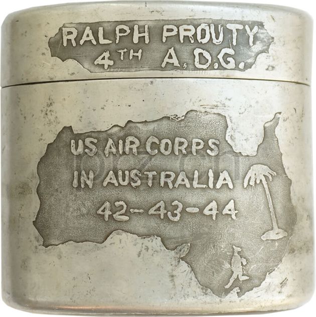Vorderseite von Case – Ralph Prouty, Modell Private, Jahr 1944, Bild 1