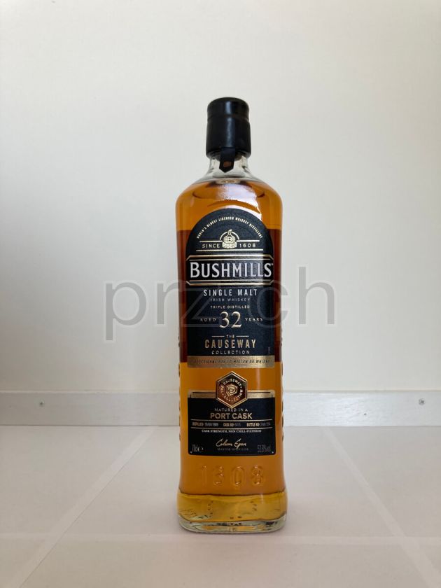 Flasche von Bushmills 32 Jahre, abgefüllt 2021, Bild 2