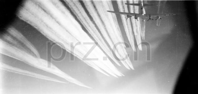 Vorderseite von Case – B-17G Flying Fortress, Modell Private, Jahr 1944, Bild 11