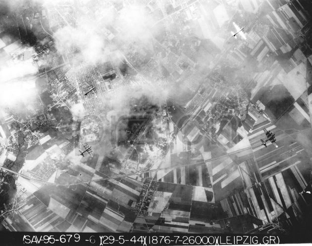 Vorderseite von Case – B-17G Flying Fortress, Modell Private, Jahr 1944, Bild 12