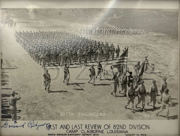 Vorderseite von D-Day Arm Flag – Sgt. Floyd D. Fletcher, 82nd Airborne Division, Modell Airborne «CL», Jahr 1943 - 44, Bild 14