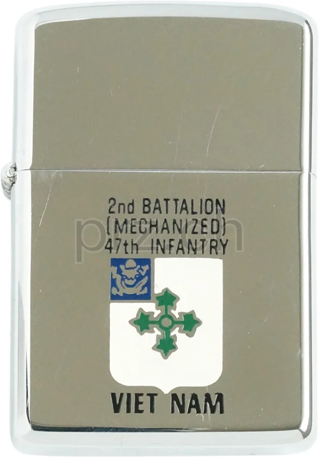 Vorderseite von 2/47th Infantry (Mech) – Panthers, Modell chrome polished, five barrel hinge, Jahr 1968, Bild 2