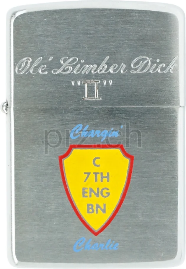 Vorderseite von 7th Engineer Battalion – «Chargin’ Charlie», Modell chrome plated brushed, five barrel hinge, Jahr 1969, Bild 1