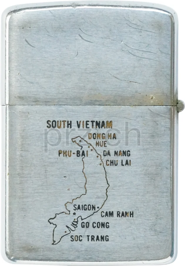 Vorderseite von U.S. Naval Mobile Construction Battalion Seven – NMCB-7, Modell chrome plated brushed, five barrel hinge, Jahr 1968, Bild 2